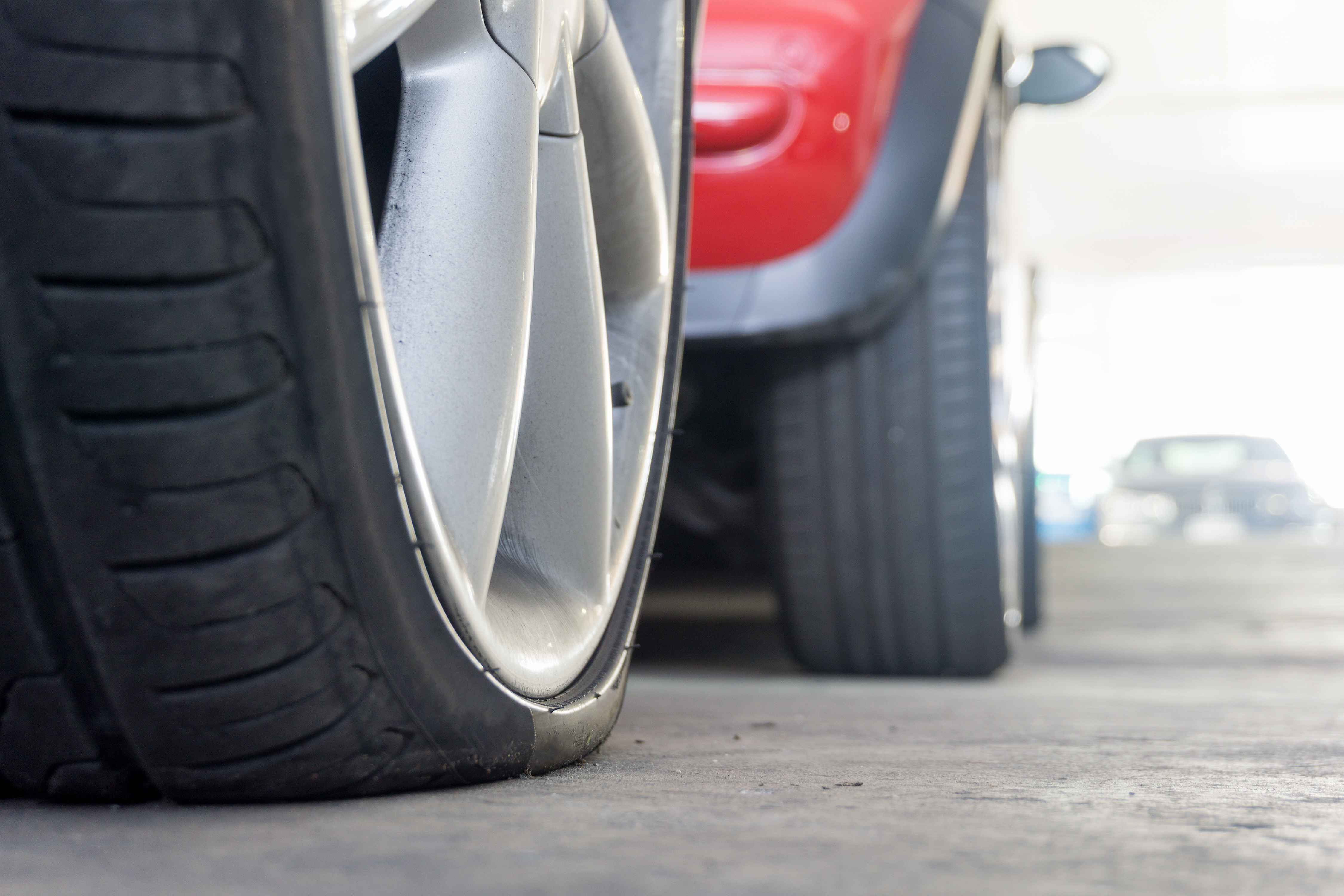 The Dangers of Driving on a Flat Tire